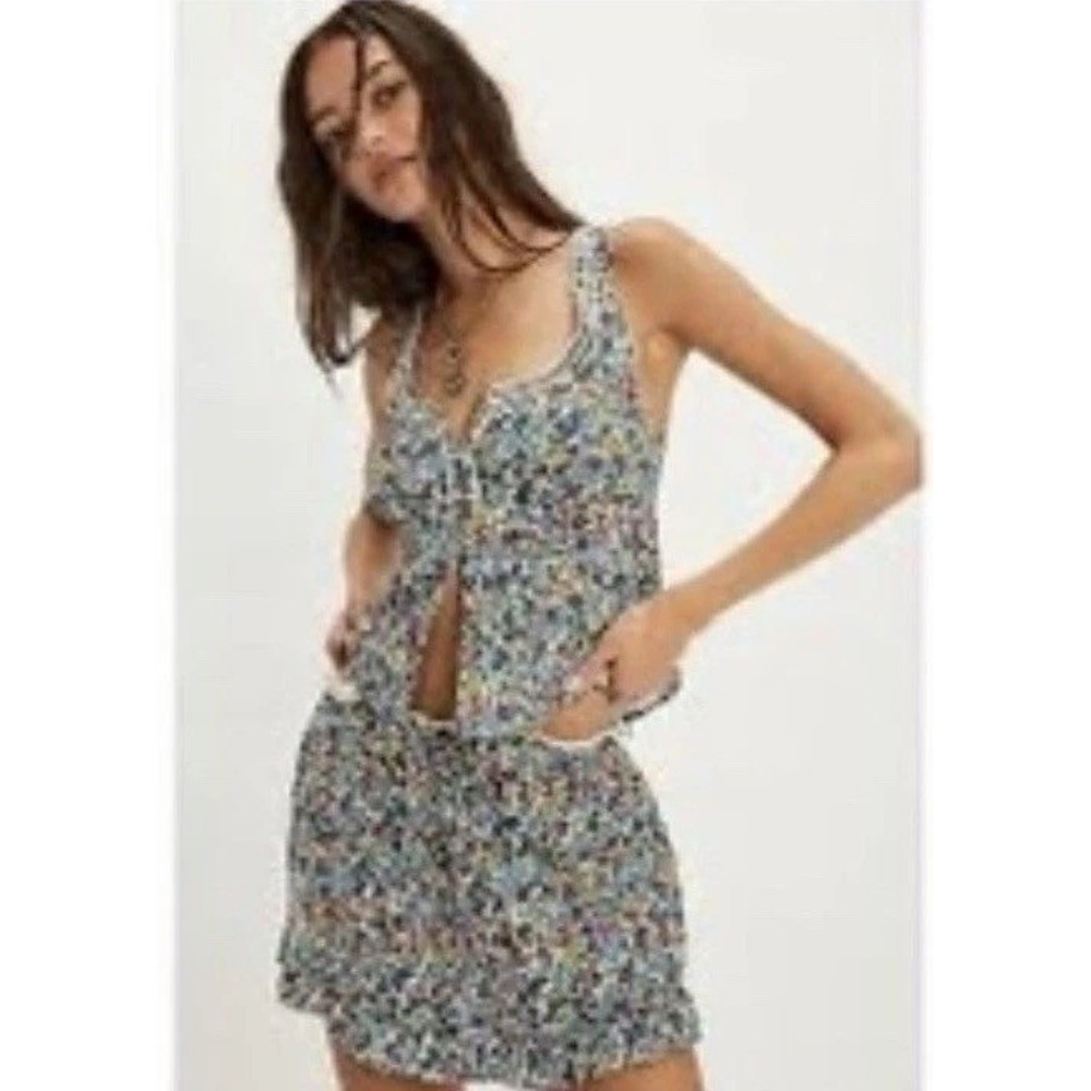 Free People Floral Two Piece Set Womens Size M Blue Multi Boho Shorts Tank Top